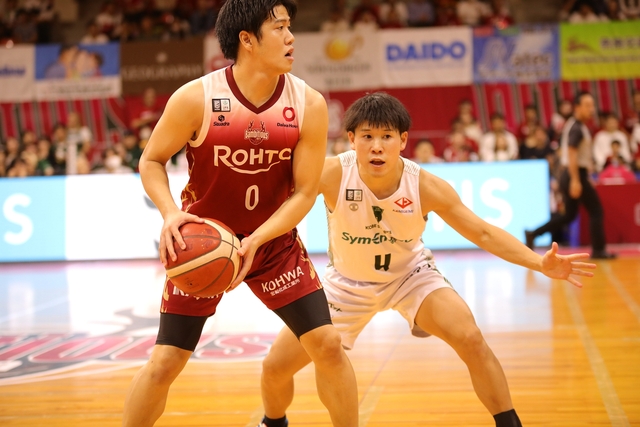 2025/10/12 対神戸ストークス戦 #0 小林遥太 - 4