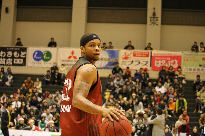 2013/12/22 対仙台86ers　#32 チャップマン選手 - 1