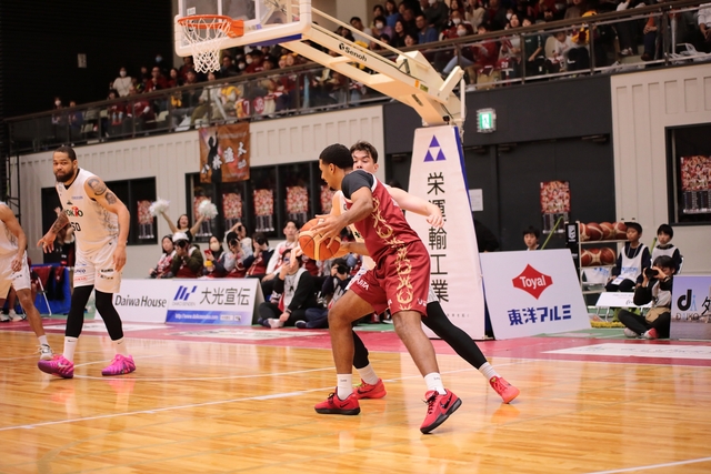 2025/12/21 対信州ブレイブウォリアーズ戦  #4 ジェイミン・ブレイクフィールド - 4